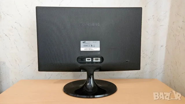 Монитор 22" Samsung S22C300H (Full HD, HDMI) – Без никакви забележки!, снимка 3 - Монитори - 55502459