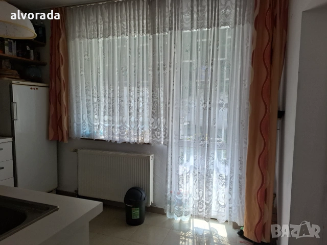 Обзаведена триетажна нова къща с 2 гаража, снимка 10 - Къщи - 53048775
