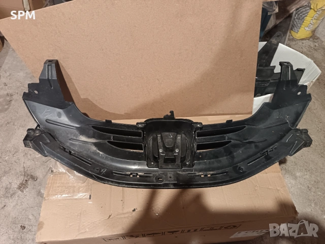 Honda Civic 9 2012-2017г радиаторна решетка, снимка 2 - Части - 54709352