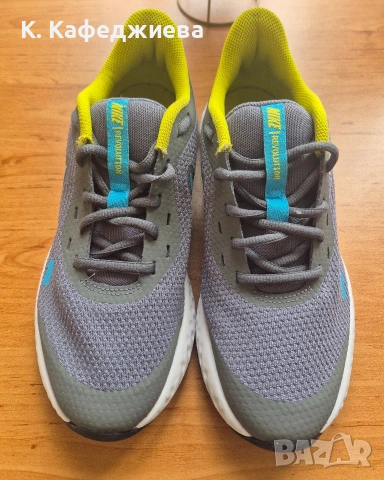 Дамски маратонки Nike revolution