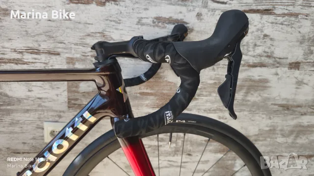 Карбонов шосеен велосипед Guerciotti Veloce S Disc Ultegra/105 Mix Velomann V30R | M (Пребоядисван), снимка 8 - Велосипеди - 55612121