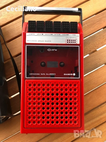 Касетофон SANYO M2541E -незаличим от  Нов!, снимка 3 - Радиокасетофони, транзистори - 54658069