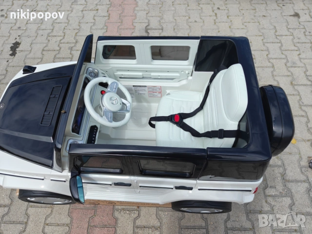 MERCEDES Акумулаторен джип EQG бял, снимка 8 - Детски велосипеди, триколки и коли - 54645996