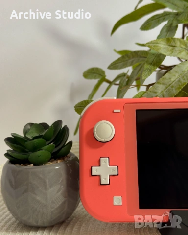 Nintendo Switch Lite Coral + 256GB SD карта! КАТО НОВ!, снимка 4 - Nintendo конзоли - 54508564