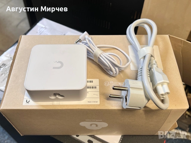 Ubiquiti USW-Ultra-60W, снимка 3 - Суичове - 55134534