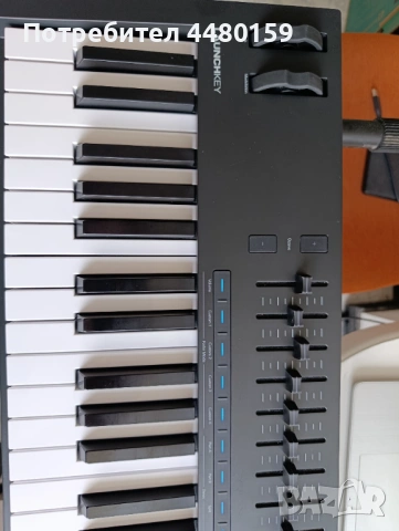 Novation Launchkey 61 MK4 в отлично състояние, снимка 4 - Пиана - 54925442