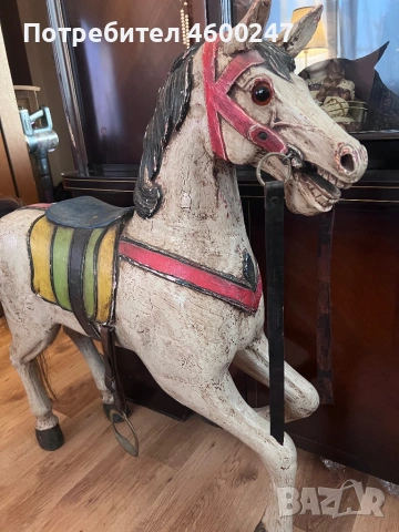 Античен дървен кон. Колекционерски предмет. Декорация