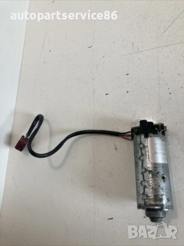 Мотор за предна лява седалка за Mercedes S500, W220 (1998-2005) 0130002484, 2208201442 