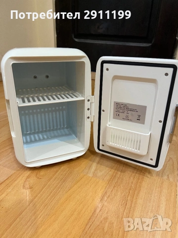 Мини хладилник на 12V и 220V, снимка 2 - Хладилници - 54652433