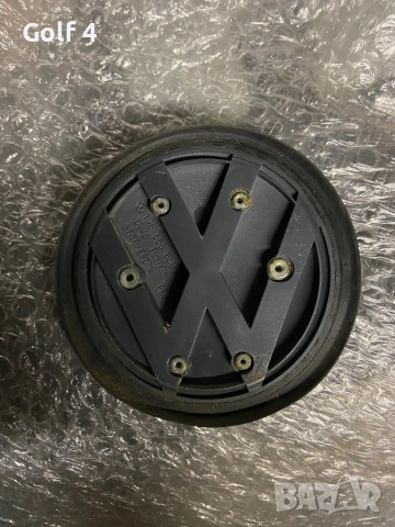 Оригинална задна емблема за Vw Golf 4 , снимка 2 - Части - 54322909