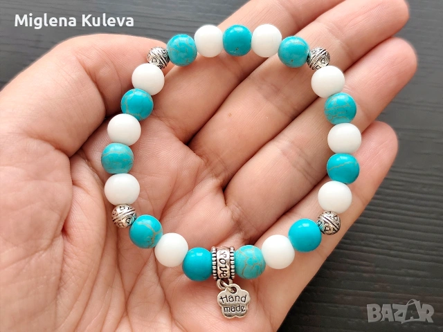 Ластична гривна от Бял Оникс и Тюркоаз 