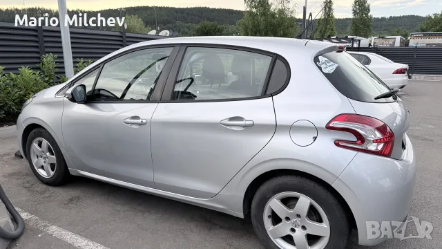 Peugeot 208 1.2 active, снимка 4 - Автомобили и джипове - 55365226