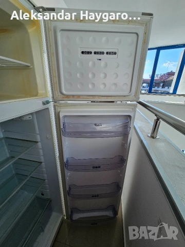 Продавам хладилник whirlpool, снимка 2 - Хладилници - 54900199