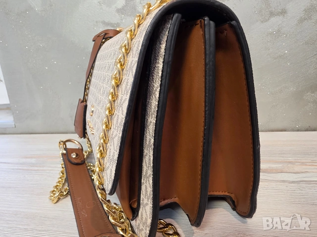 Michael Kors -дамска чанта, снимка 4 - Чанти - 54640450