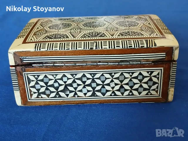 дървена кутийка със седефено покритие., снимка 3 - Други ценни предмети - 55303653