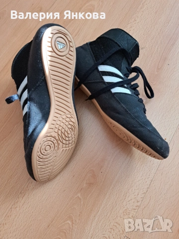 Борцовки АДИДАС 39 1/2, снимка 2 - Други спортове - 54325728