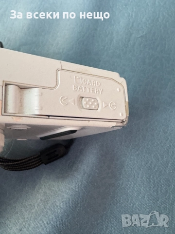 Цифров фотоапарат Nikon Coolpix P330 , 12.2MP , 5х оптичен зум, снимка 14 - Фотоапарати - 55411553