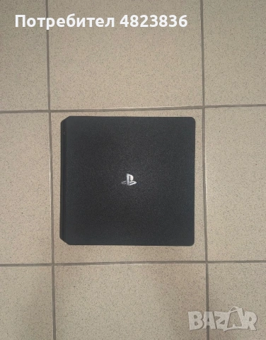 Продавам Ps4 slim 500 gb с два джойстика, оригинални кабели и 11 игри