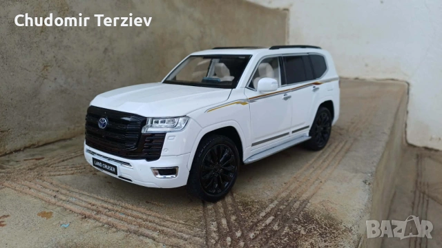1:18 Toyota Land Cruiser мащабен модел