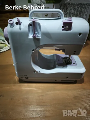 Мини шевна машина, снимка 4 - Шевни машини - 55304633