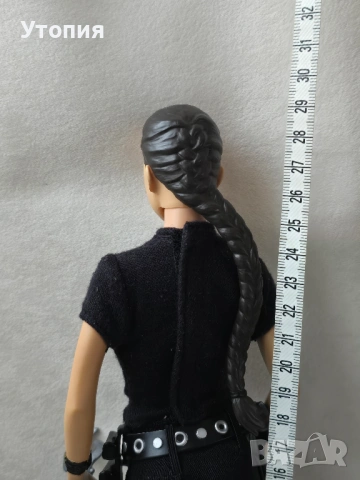 Фигура 29 см Лара Крафт 2001 г, снимка 9 - Колекции - 54183756