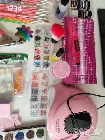 Комплект за маникюр с УВ лампа,електрическа пила и много други, снимка 2 - Други - 53950321