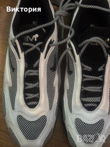 нови уникални дамски маратонки Nike max