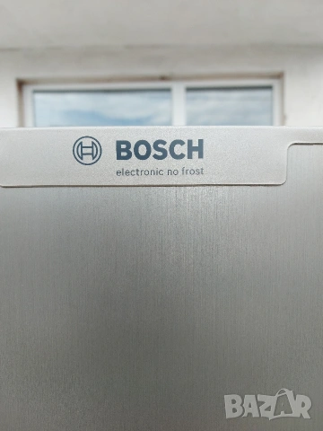 Хладилник с фризер Bosch NoFrost, снимка 2 - Хладилници - 54462767