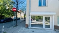 Отдава под наем  ъглово помещение 29,50 м. кв. със статут гараж Площад Папа Йоан Павел II N3, снимка 1