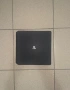 Продавам Ps4 slim 500 gb с два джойстика, оригинални кабели и 11 игри, снимка 1