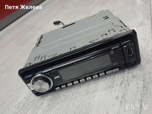 CD Receiver  за автомобил -JVC KD-G722, снимка 2 - Аксесоари и консумативи - 54857093