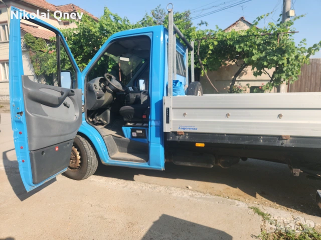 Товарен бус Мерцедес 208, снимка 4 - Бусове и автобуси - 55097449
