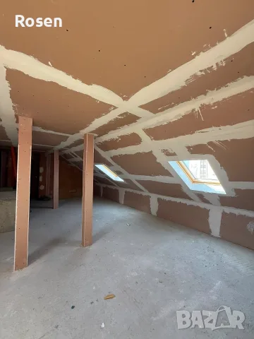 Продава се – Просторно таванско помещение в квартал Вароша, Търговище, снимка 5 - Апартаменти - 55650496