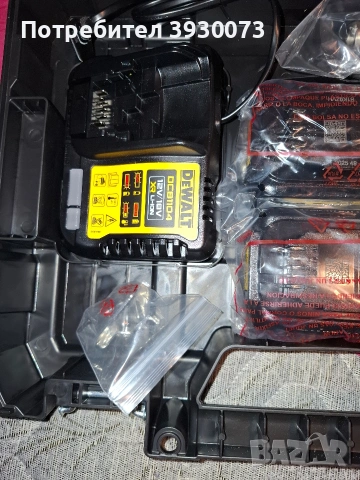 винтоверт DEWALT със 3 батерии по 4ah нов, снимка 4 - Винтоверти - 54588131