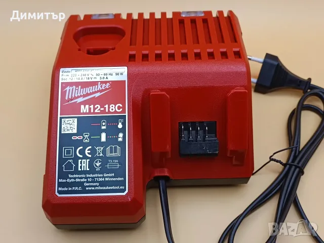 Milwaukee M12-18C зарядно, снимка 2 - Винтоверти - 54654520