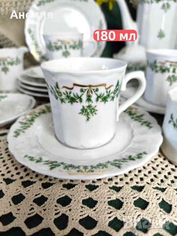 Eschenbsch Bavaria Дизайн
Grüne Ranke / Goldene Schleife“ (Зелена клонка / Златна панделка), снимка 3 - Чаши - 55244776
