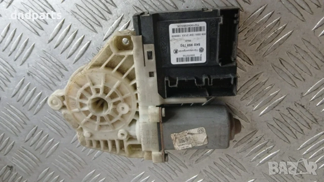 Моторче стъклоповдигач VW Golf 6 2009 (предно) 5K0959792