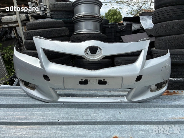 Предна броня Toyota Verso Тойота Версо. 09-13г. 52119- 0F090. Оригинална. 