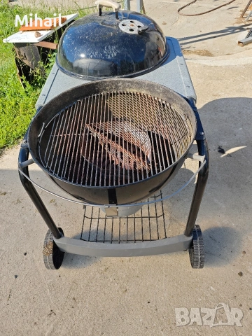 Weber Performer барбекю на дървени въглища 57см