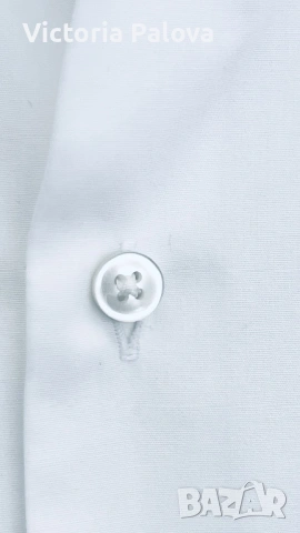 Оригинална Hugo Boss Comfort Fit бяла риза  100% Cotton Size 45, снимка 4 - Ризи - 54072810