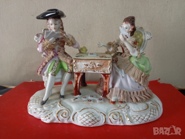 Порцеланова статуетка,композиция