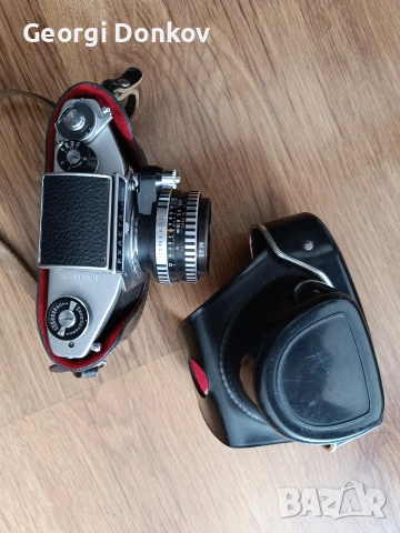 Ретро фотоапарат Exakta VX 500 с обектив Carl Zeiss Jena Tessar 2.8/50 + кожен калъф , снимка 4 - Фотоапарати - 55260648