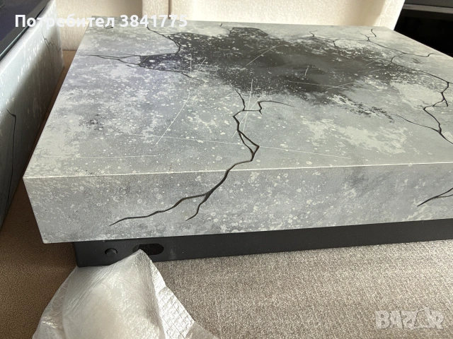 Xbox One X Gears of War 5 Limited Edition конзола с три контролера, снимка 7 - Xbox конзоли - 55040900