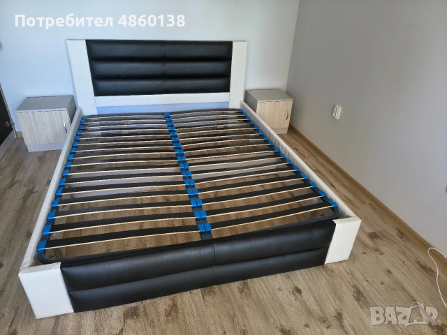 Продавам Спалня без Матрак и Подматрачна рамка + 2бр.Нощни Шкафчета 