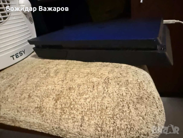 PS4 Slim 1TB, снимка 4 - PlayStation конзоли - 54093578