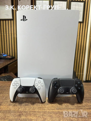 PlayStation 5 Disc Edition + 2 контролера + 1 игра