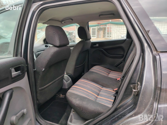 Форд Фокус 1.6HDI 90кс Клима, снимка 7 - Автомобили и джипове - 53063416