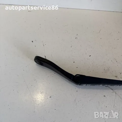 Предно дясно рамо на чистачката на предното стъкло за Volvo XC60 2.4 TDI (2011) 30753530 OEM