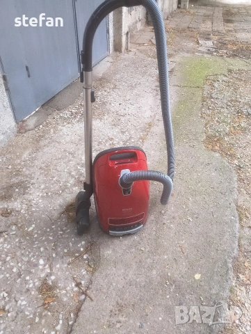 Прахосмукачка Miele C3, снимка 3 - Прахосмукачки - 55215642