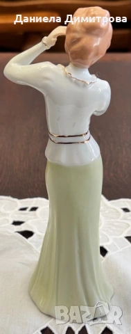 Дама, Royal Dux Bohemia, снимка 2 - Статуетки - 54288364